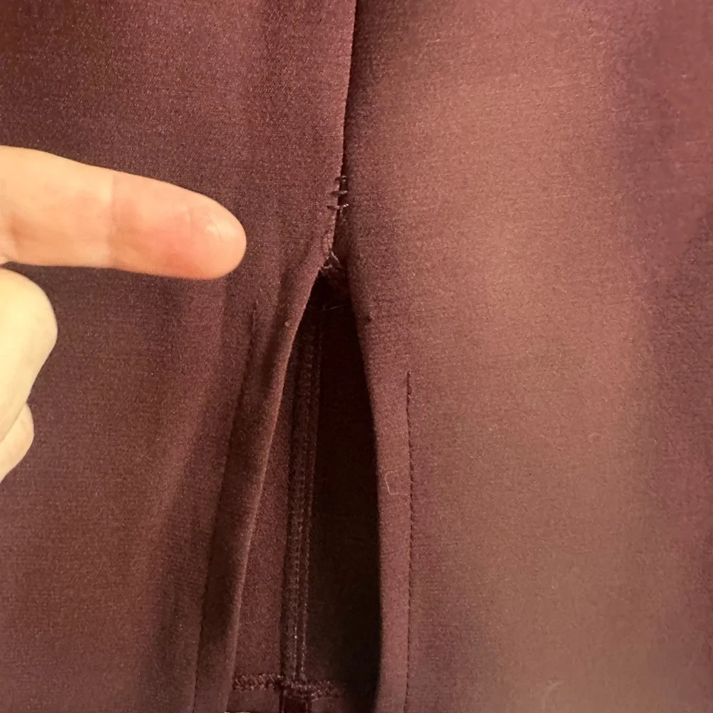 Rinascimento Maroon/Burgundy Lace/Velvet Trim  Pencil Skirt NWOT S * Minor Flaw*